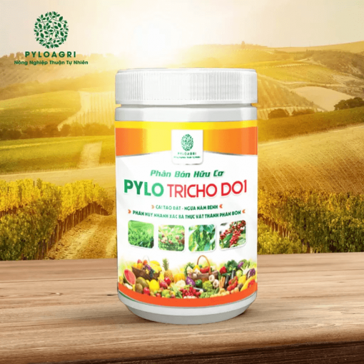 Chế phẩm sinh học PoLy Tricho D01 được sử dụng để cải tạo đất, có thể dùng để ủ phân hoặc bón trực tiếp cho cây